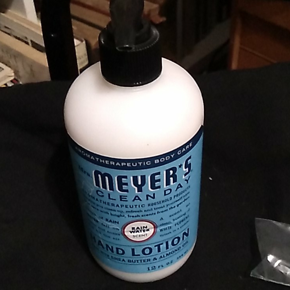 Mrs. Meyers Clean Day Rainwater Hand Lotion 12 Oz
